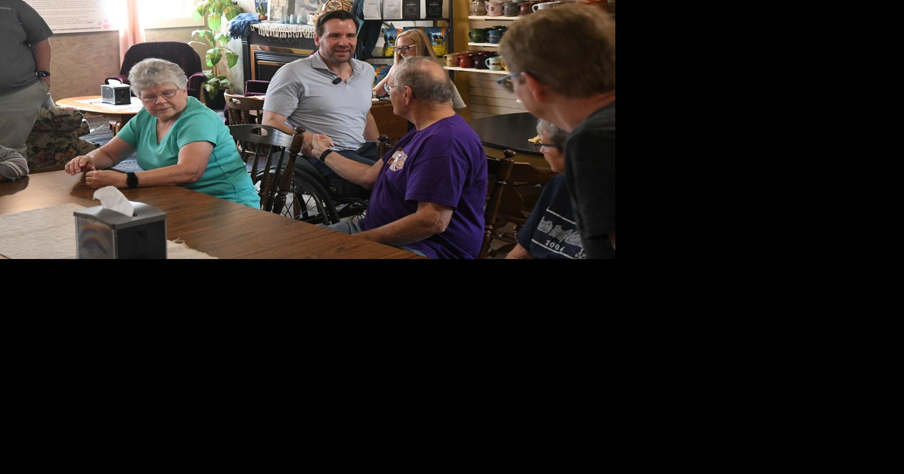 Turek chats with Larchwood, Inwood mayor in Rock Rapids