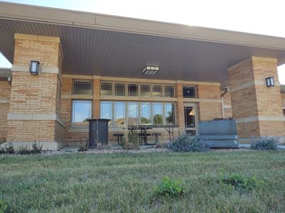 Sioux Center library seeks patio remodel
