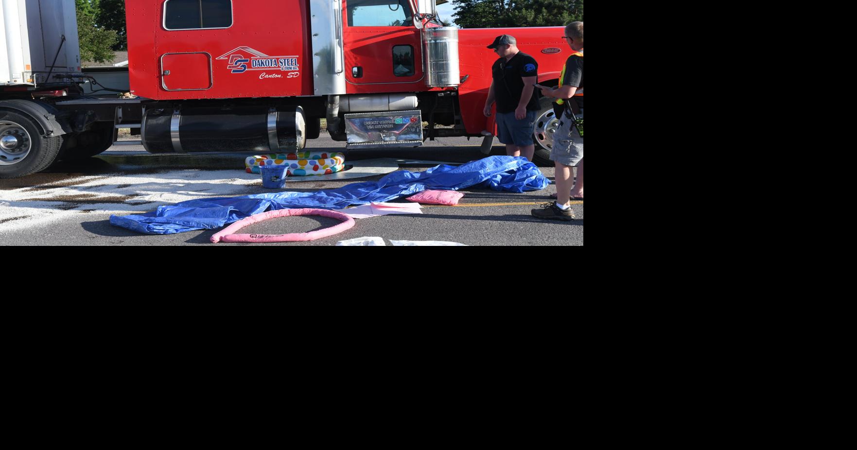 Accident causes semi fuel leak in Sheldon News