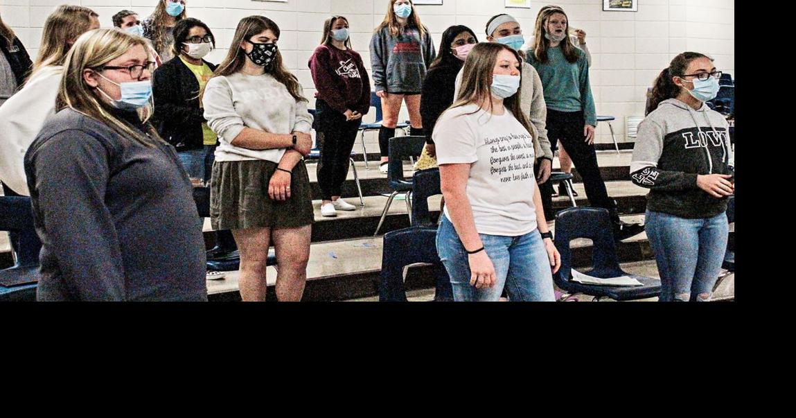 SibleyOcheyedan students sing in person News