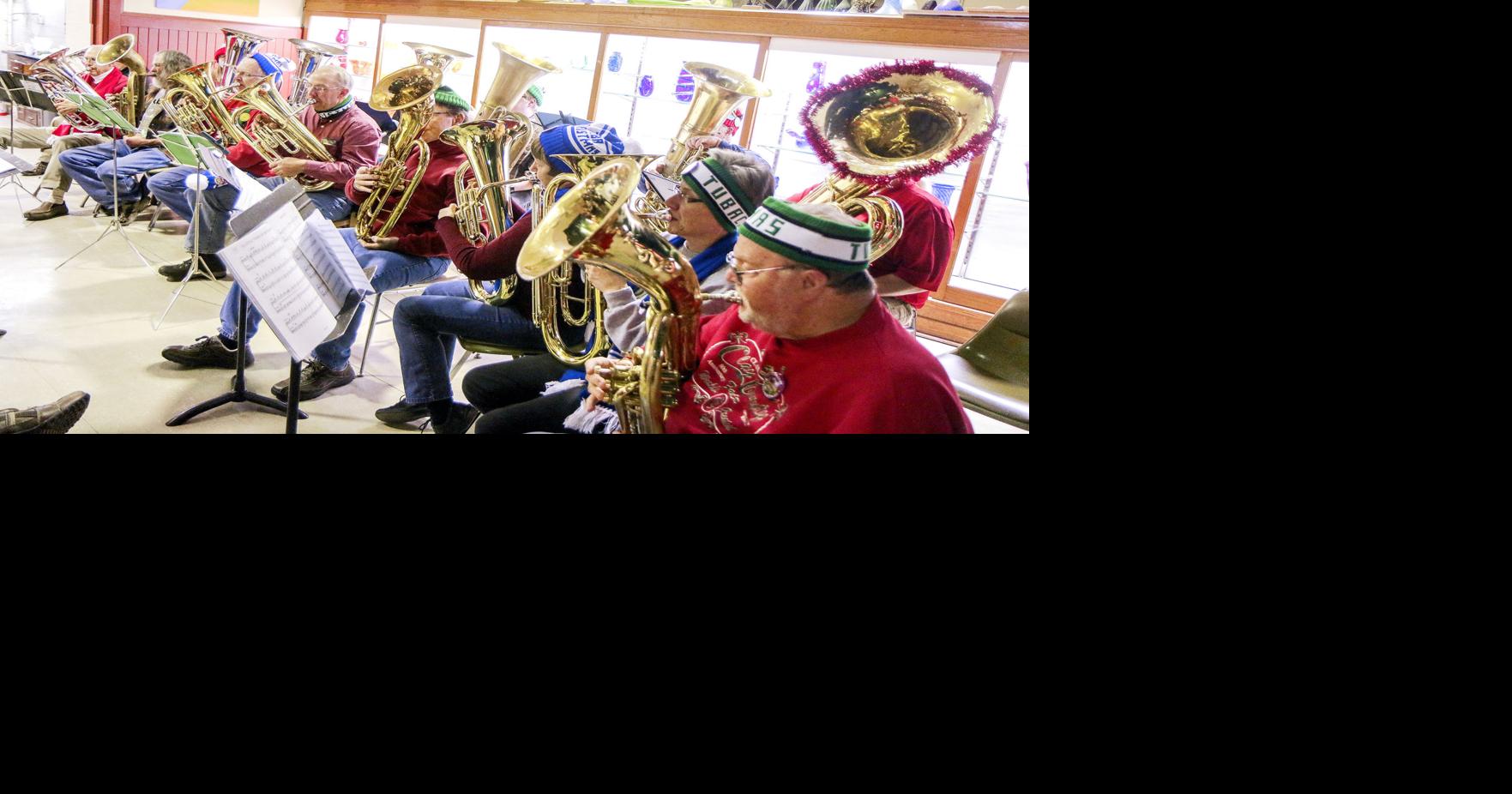 Tuba Christmas 2022 Phoenix Check Out Spencer's Grand Meander & Tuba Christmas Dec. 4 | Discover |  Nwestiowa.com