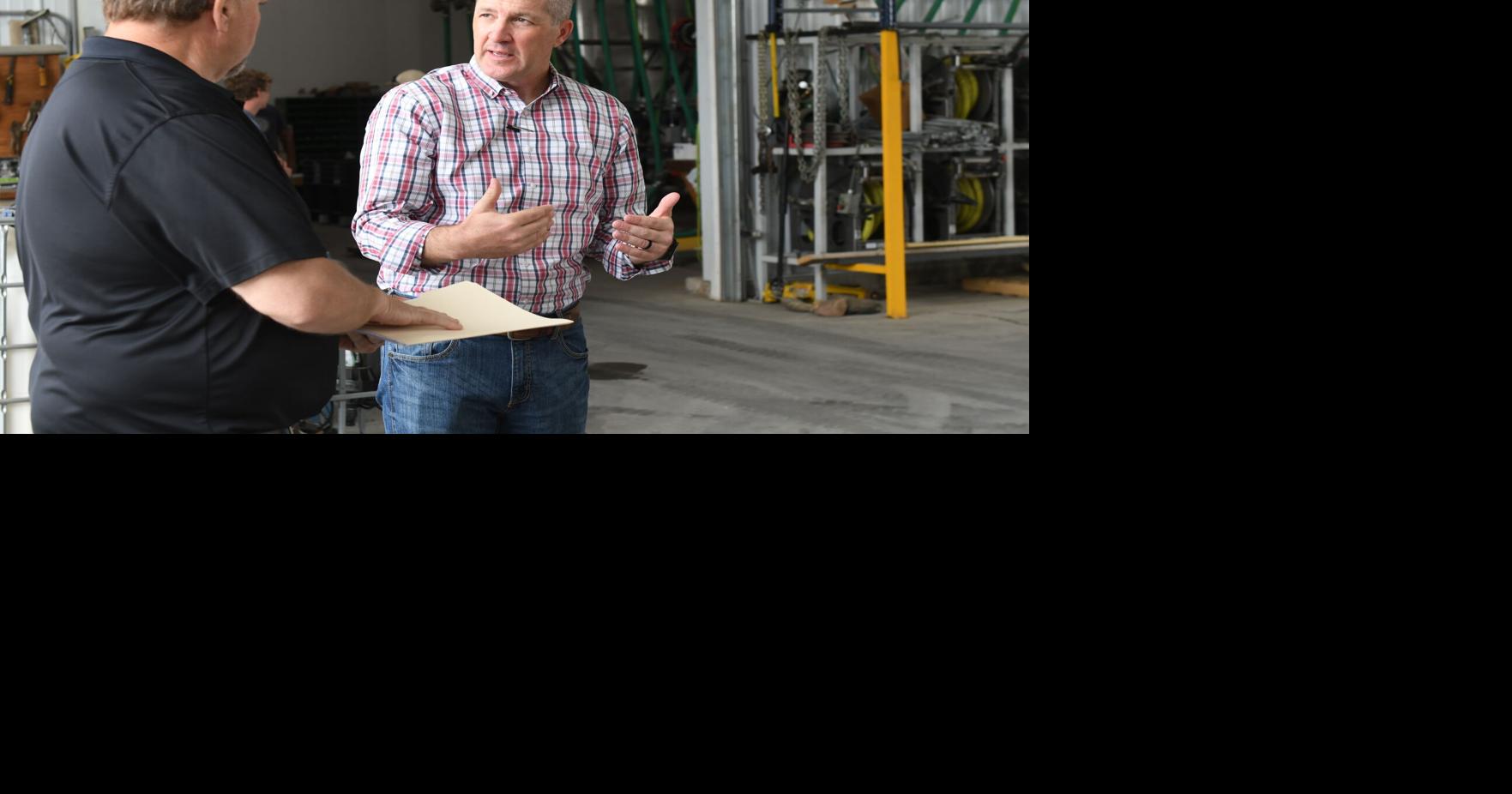 Naig impressed with use of technology at O’Brien County Ag Supply | News