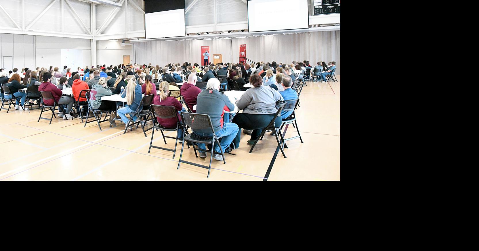 Ocheyedan native speaks at Career Day News