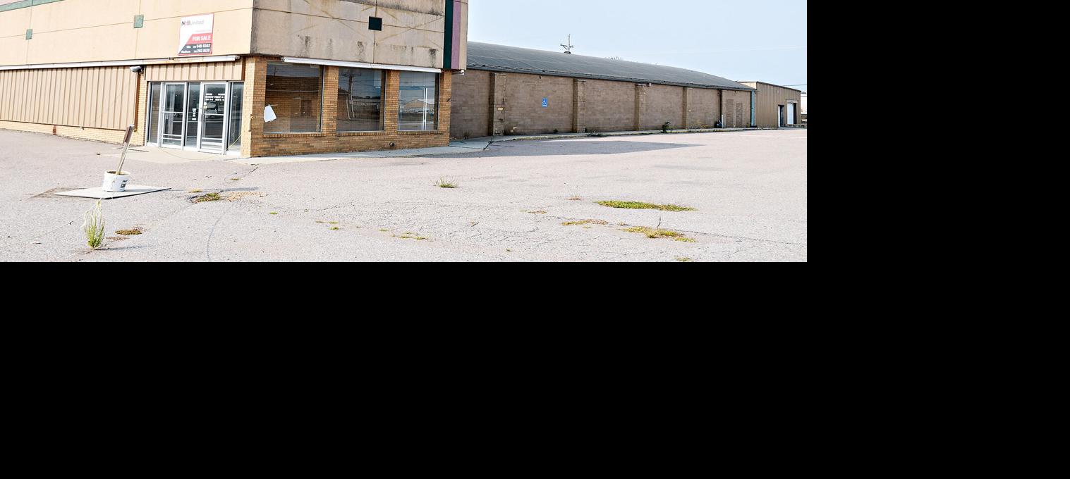 Old Sheldon Bomgaars Store Has New Owner News Nwestiowa Com