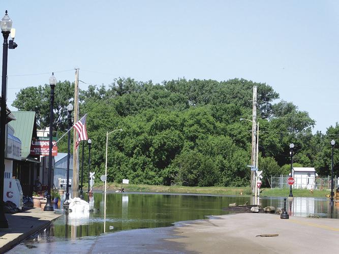 Akron takes a big hit | Sentinel | nwestiowa.com