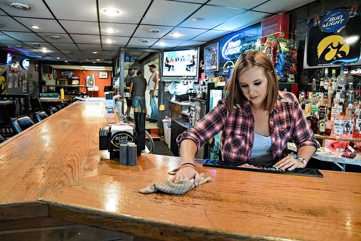 Last Call Saloon In George Welcomes All News Nwestiowa Com
