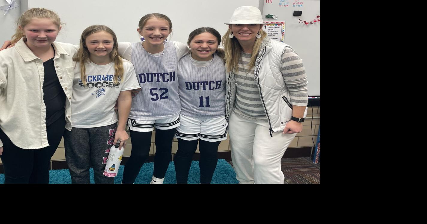 Hospers school wraps dressup February News