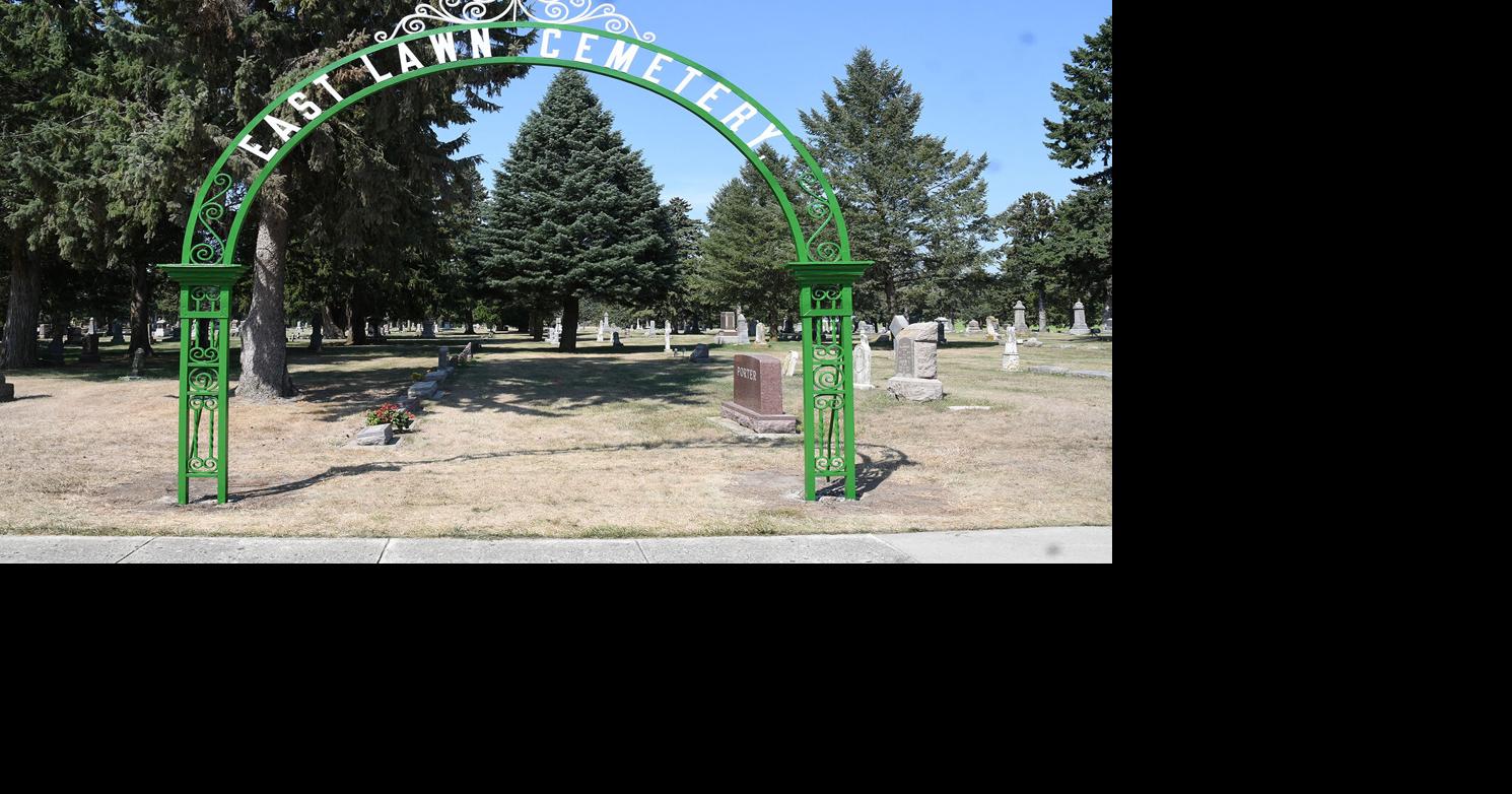 Volunteers save Sheldon cemetery arch News