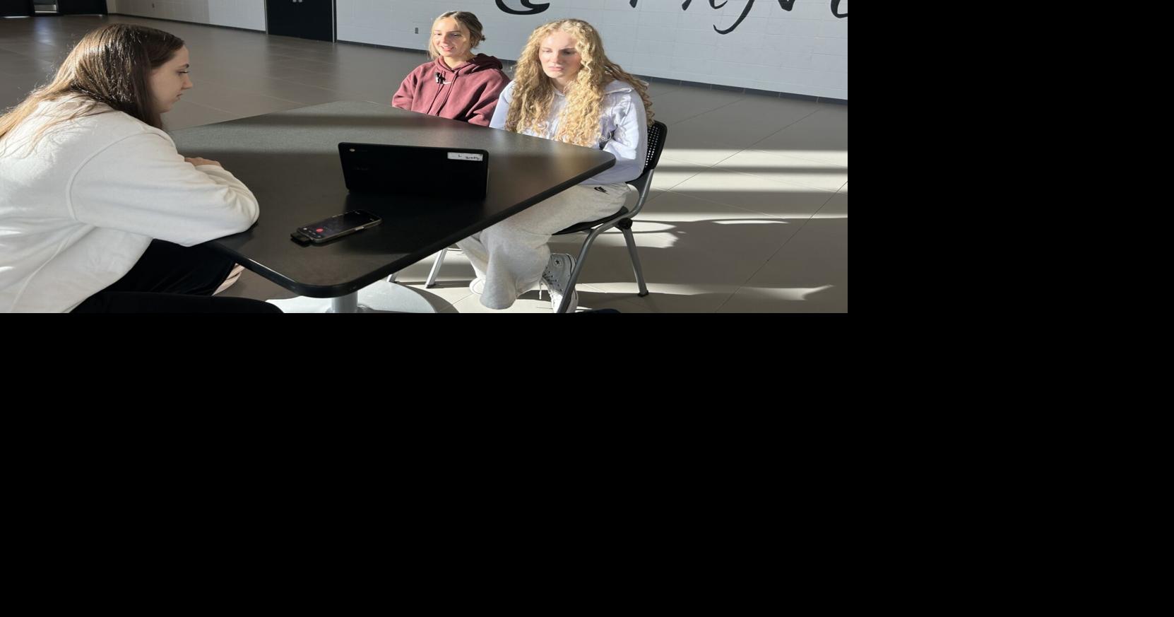 Mass Media class focuses on print and social media