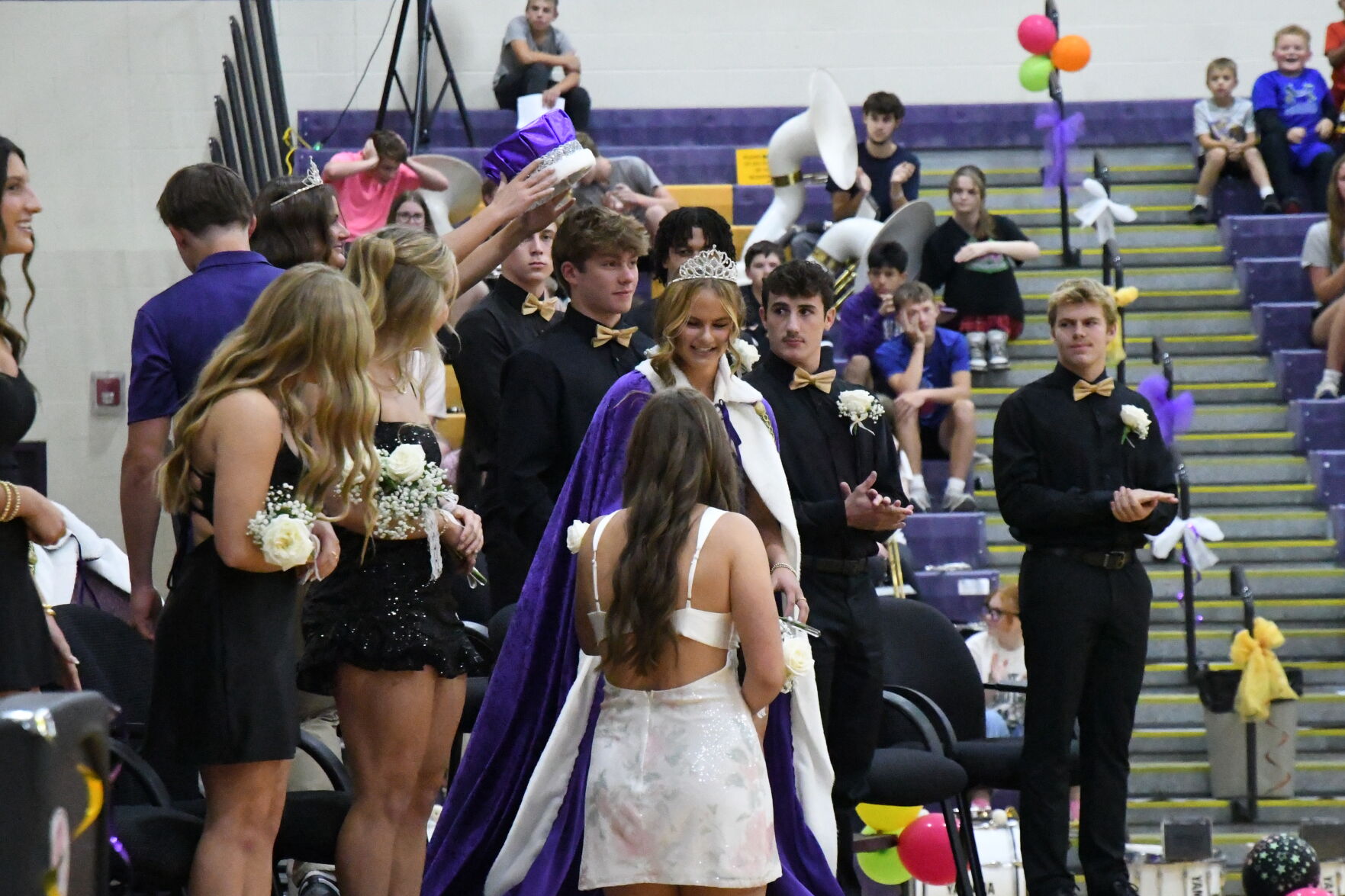 Central Lyon homecoming coronation | News | nwestiowa.com