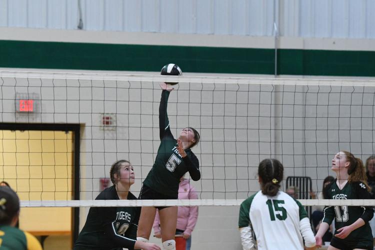 Volleyball Class 1A Regional Gehlen Catholic vs Trinity Christian