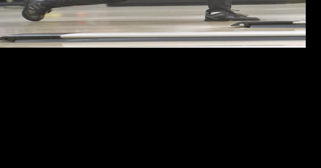 Le Mars bowling teams beat Sioux City East Sentinel