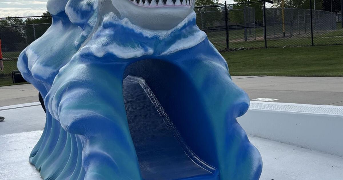 Sheldon's outdoor pool opens