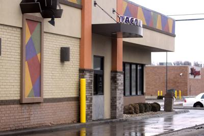 Maryville Taco Bell Fixes Drive Thru Potholes News Nwmissourinews Com
