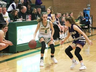 Serena Sundell Breaks Maryville Girls Basketball Scoring Record In