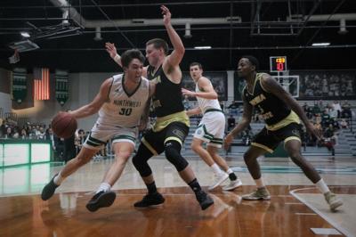 Selfless Play Lifts Northwest Men S Basketball Over Emporia State Sports Nwmissourinews Com
