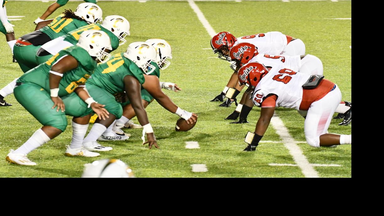 OANow.com - Opelika earns third region win, knocks off Carver 28-6 image