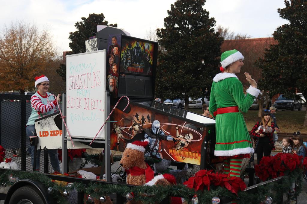 Opelika Christmas Parade 2022 Gallery: Photos From The 2021 Opelika Christmas Parade | Photo Gallery |  Oanow.com