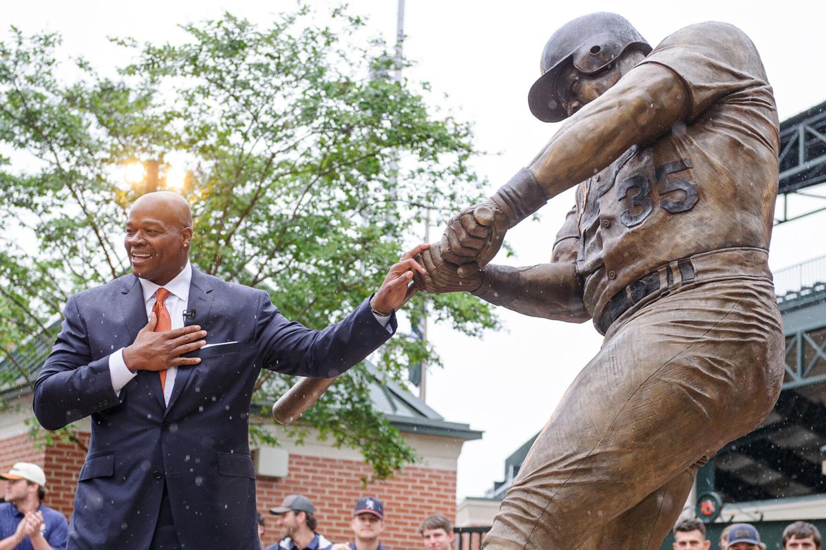 GALLERY: Auburn unveils statue of baseball legend Frank Thomas - Sports  Illustrated Auburn Tigers News, Analysis and More