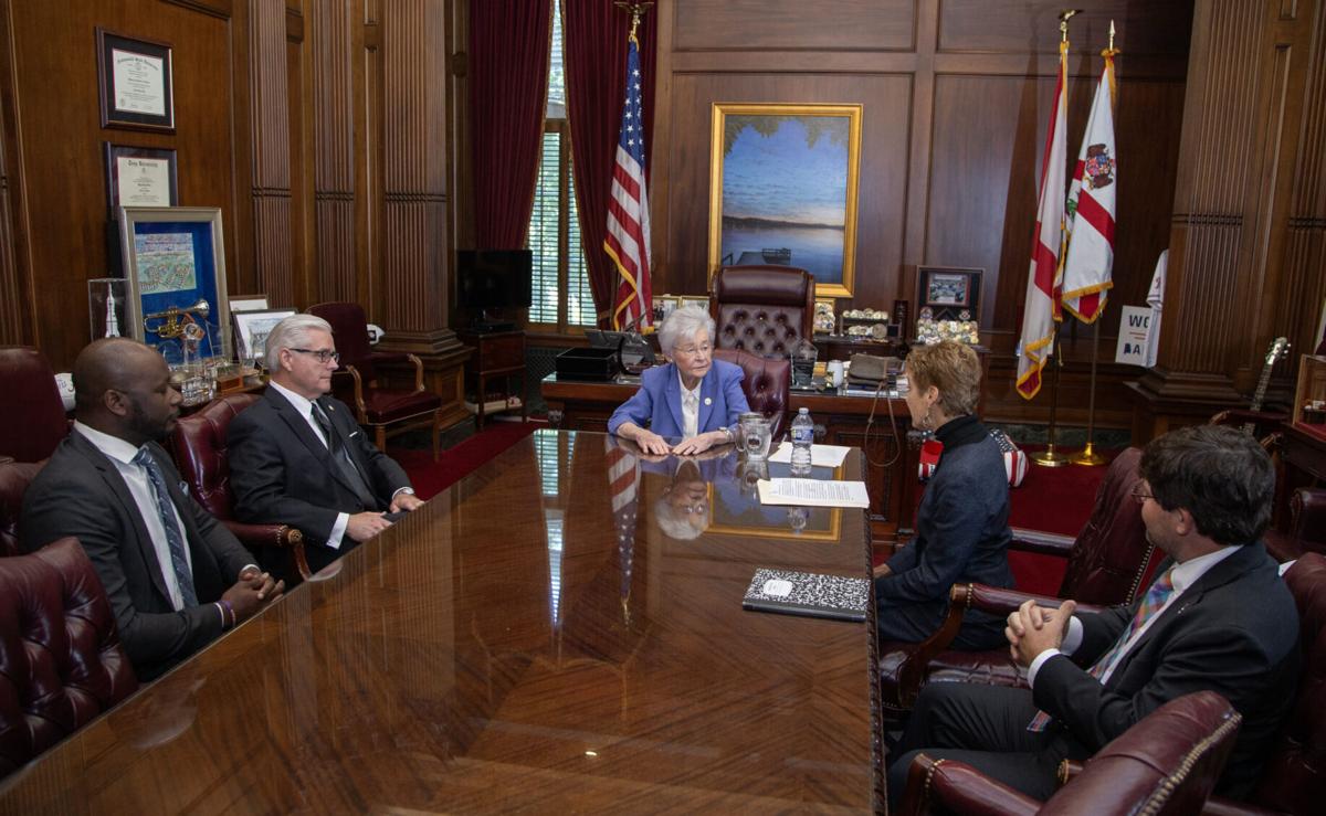 Governor Ivey Announces Creation of ‘Alabama STEM Council Seal of Approval,’ Calls for Applications