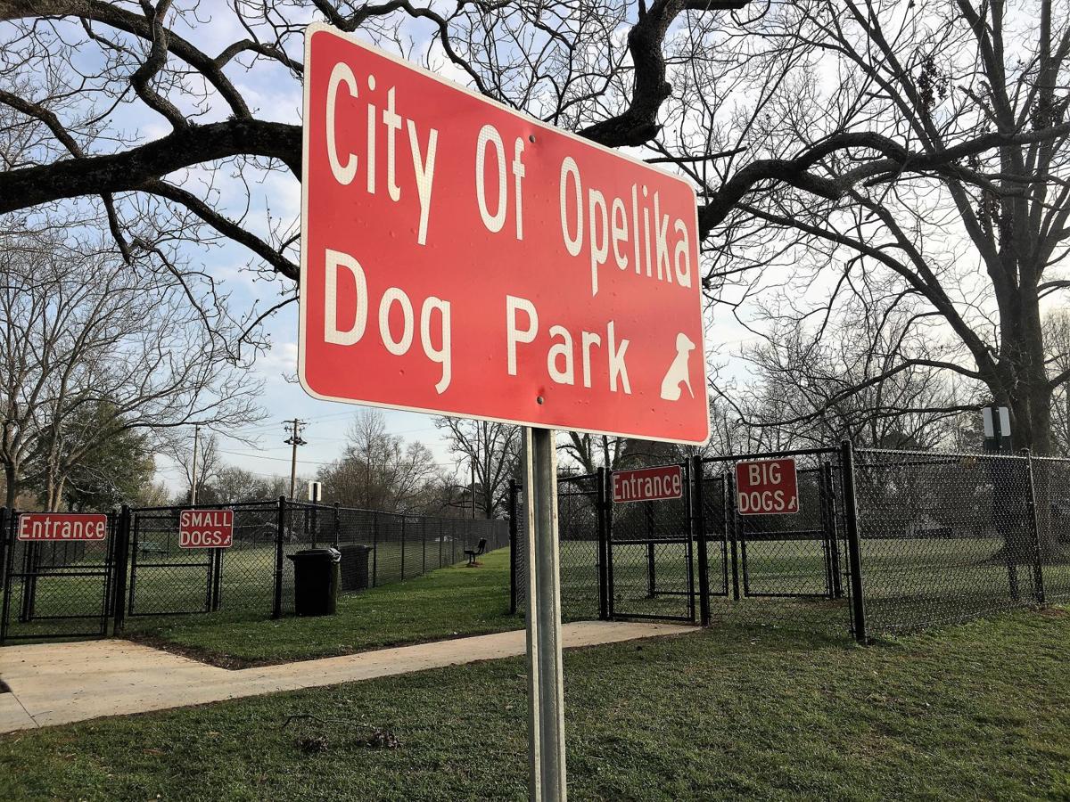 Opelika S New Dog Park At Floral Park Open To Public Latest Headlines Oanow Com