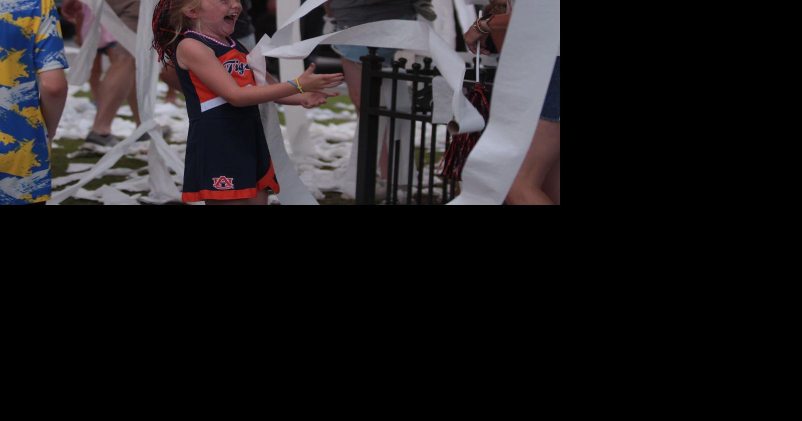Through the lens: Fans roll Toomer's Corner to celebrate national ...