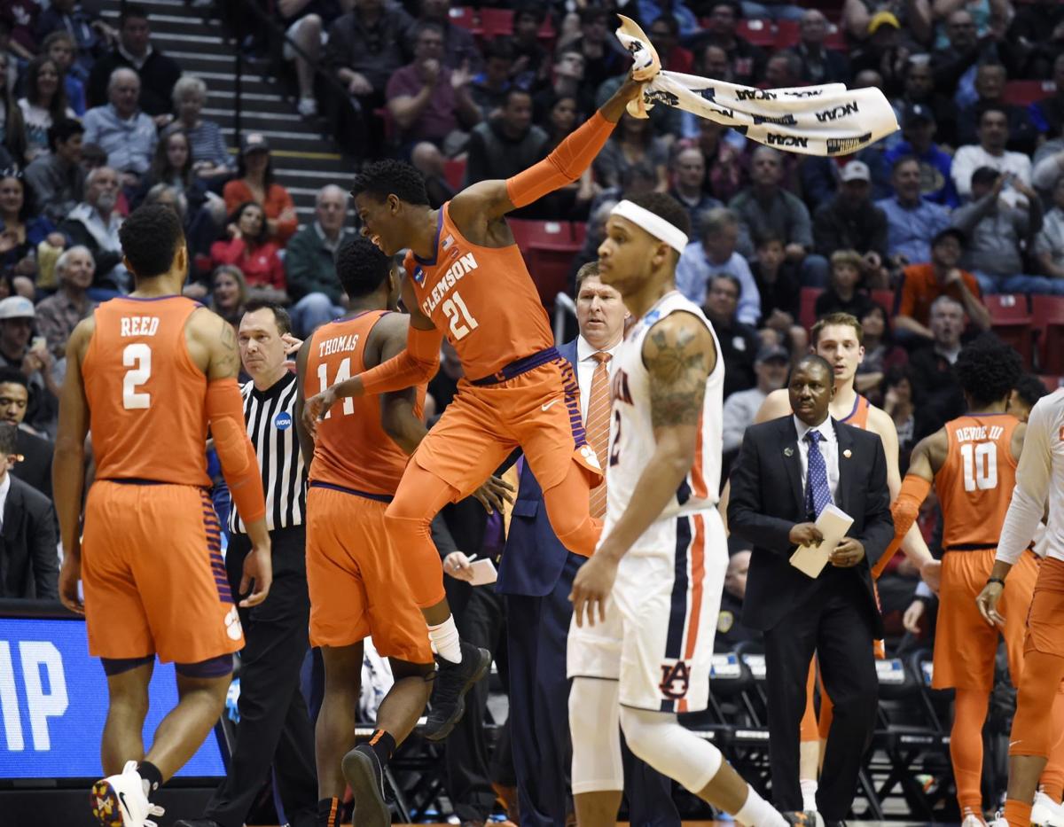 Auburn S Season Ends With Blowout Loss To Clemson In Ncaa