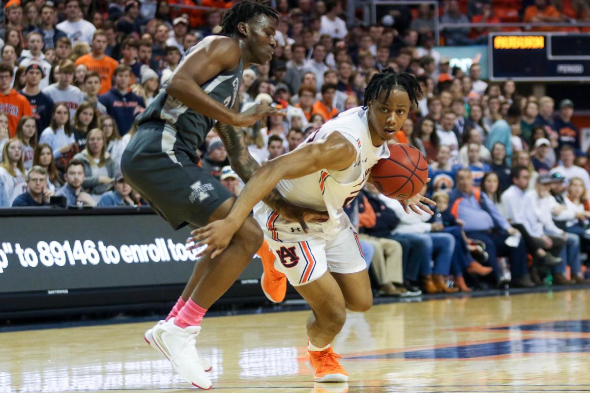 Motivated To Make Its Own History Auburn Basketball Travels To