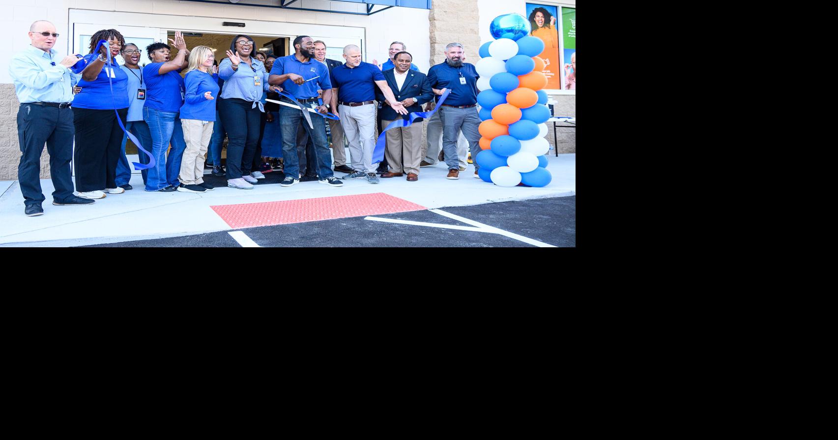 Goodwill thrift store celebrates opening in Auburn