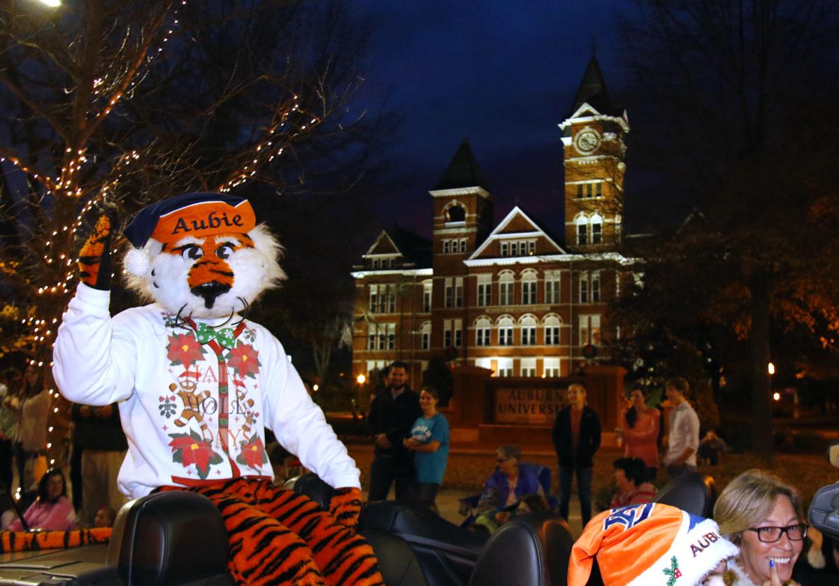 Opelika, Auburn host Christmas parades News