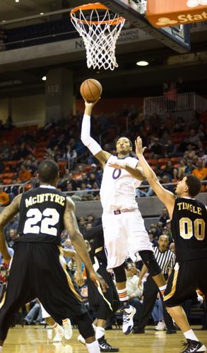 ADT in TBT: Asauhn Dixon-Tatum debuts with Overseas Elite