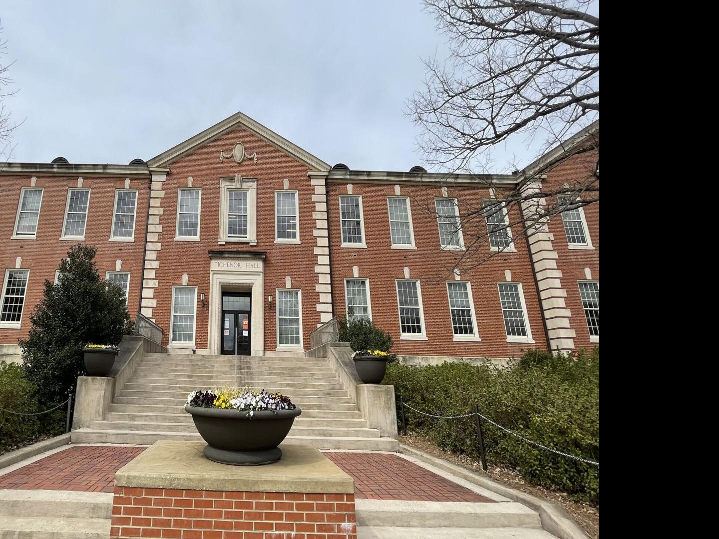 Auburn University professors suing Hardgrave, Leath, others over management  of Econ department