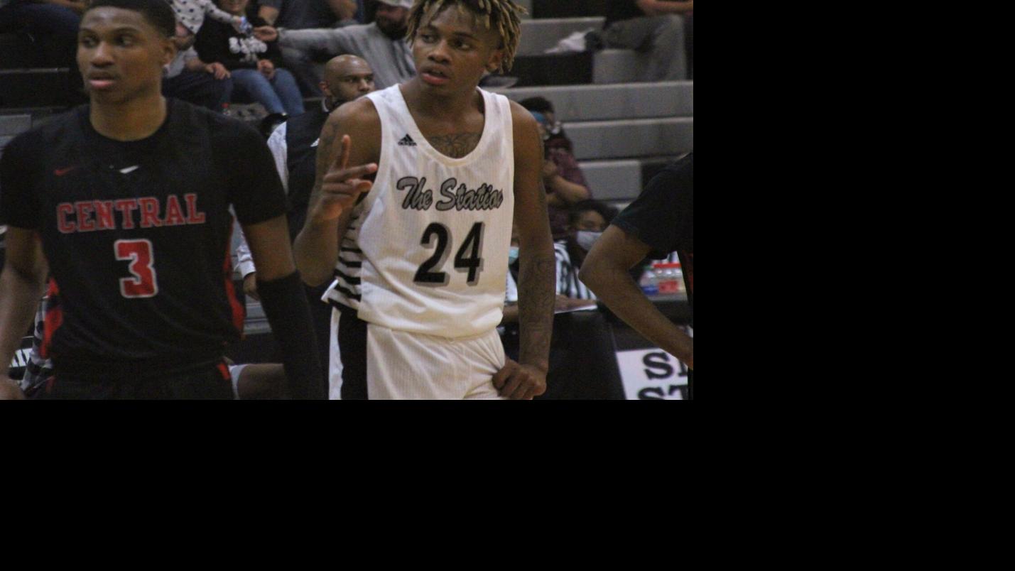 OANow.com - Smiths Station boys top Central-Phenix City, head to area tournament title game image