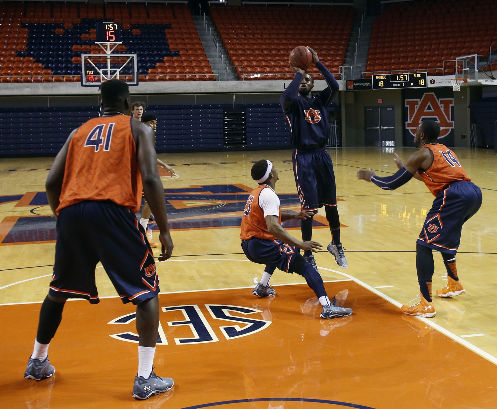 AUBURN BASKETBALL: Tigers Take Team Approach To Shoulder Rebounding ...