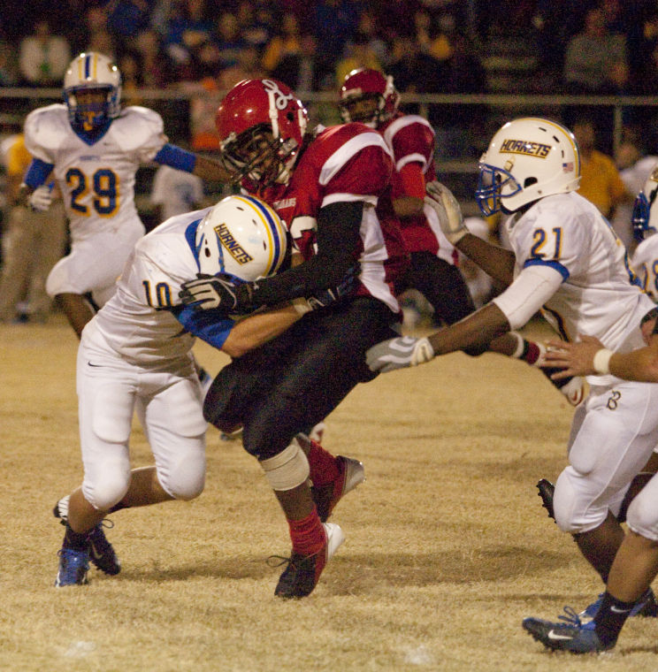 PREP FOOTBALL: Beauregard Smothers Loachapoka In Regular-season Finale