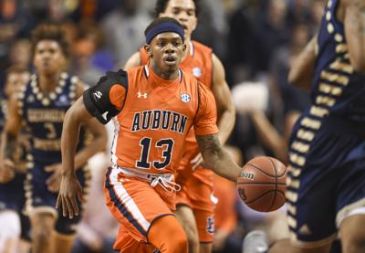 Auburn Locks Down Defensively Runs Past Georgia Southern Auburn
