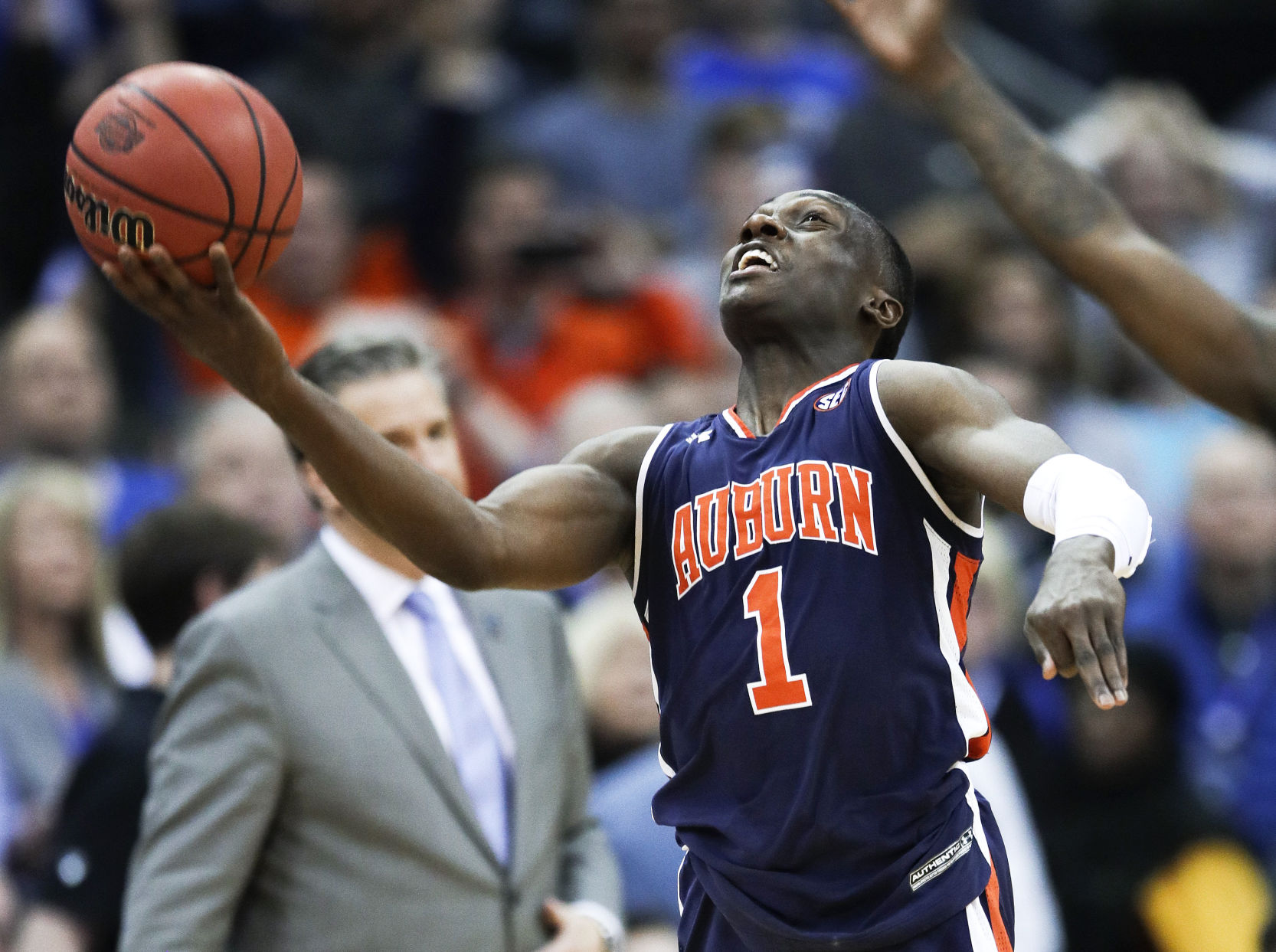 PHOTOS: Auburn Vs. Kentucky Basketball Through The Years | Photo ...