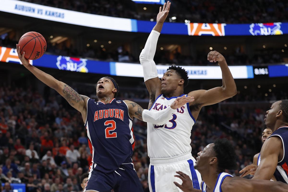 Tigers To The Sweet Sixteen Auburn S Magic Run Rolls Over Kansas