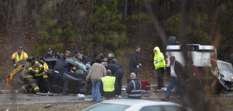 One listed in serious condition following I-85 accident in Opelika