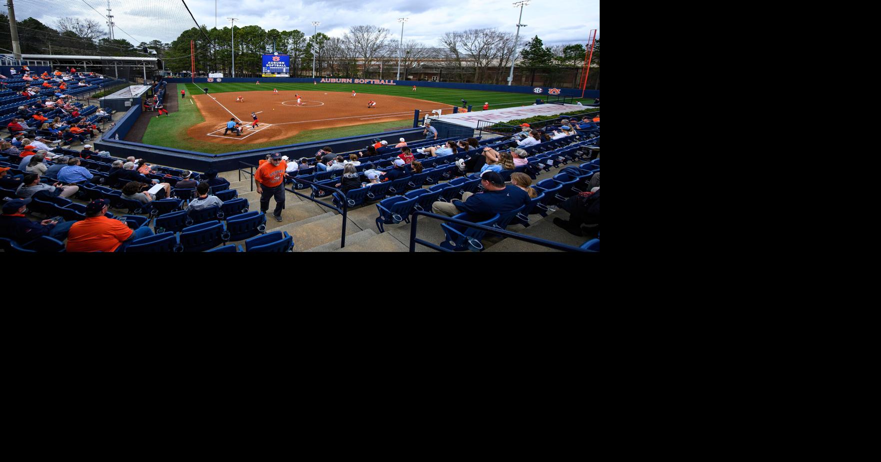 Chris and Kate Malveaux named Auburn softball head coaches