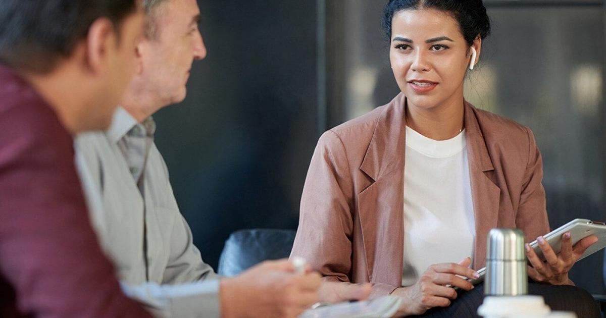 How to sell to CMOs: A data-backed way to get higher reply rates