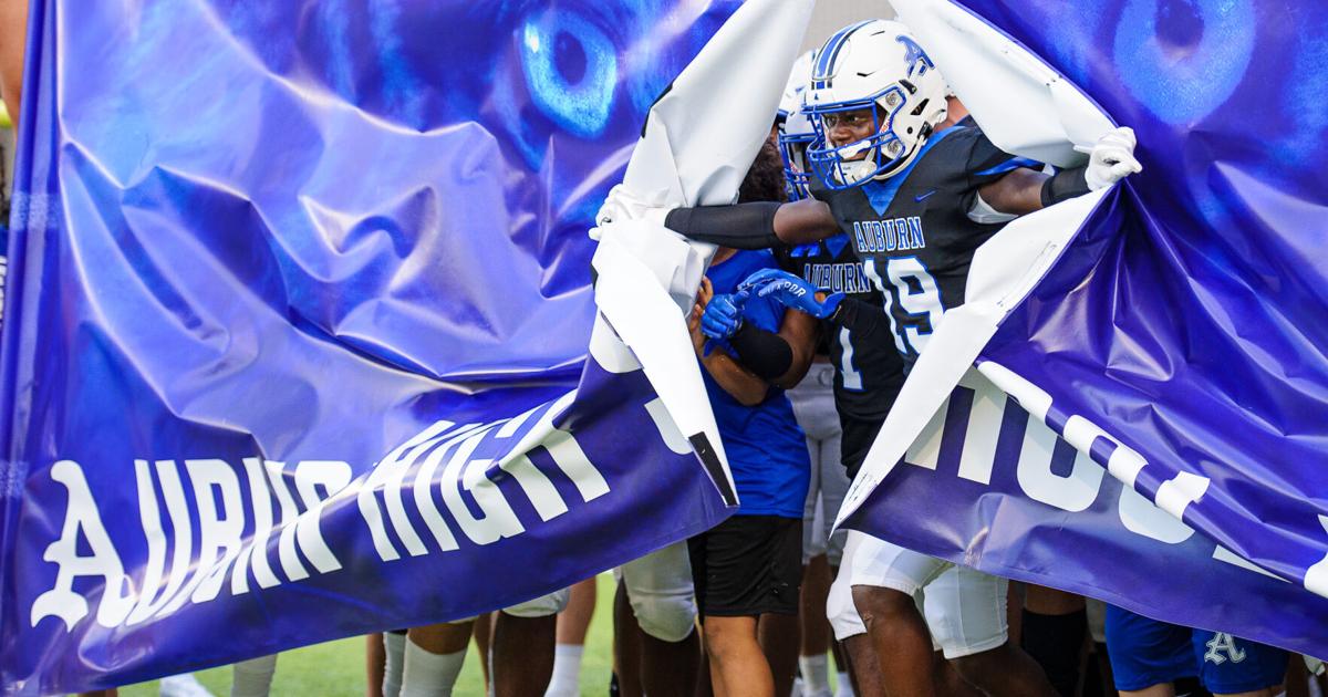 OANow.com - No. 2 Auburn High opens season with 'statement win' at No. 3 Hoover image