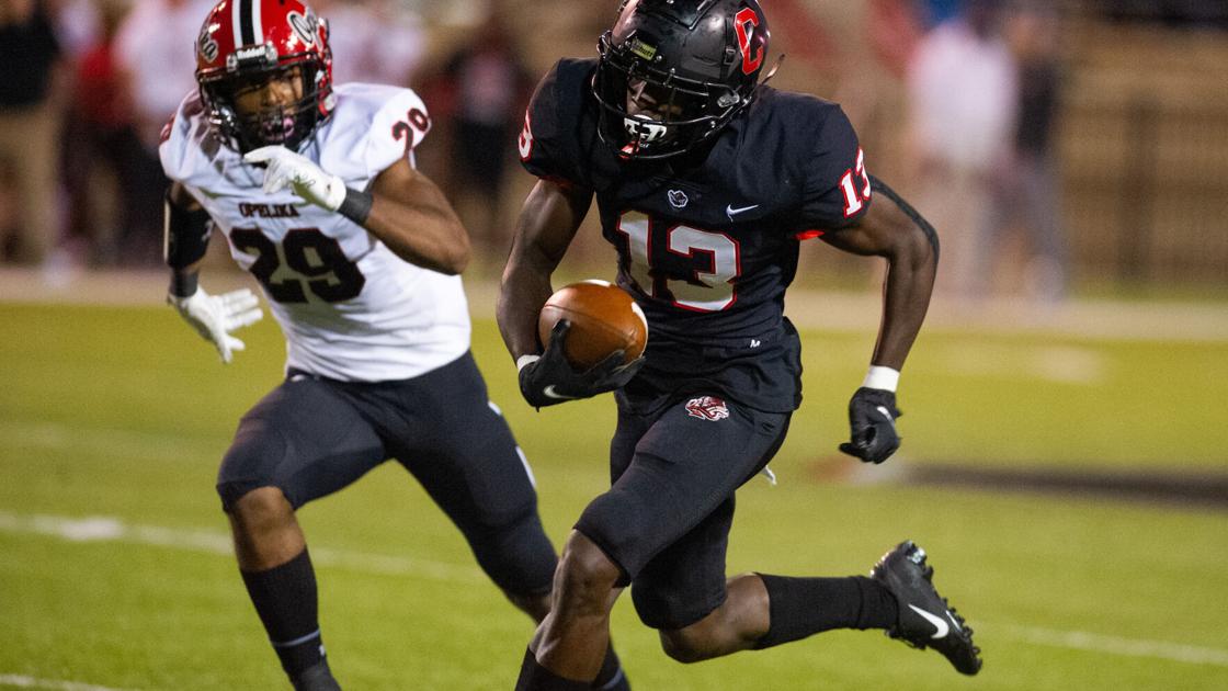 OANow.com - High school football scoreboard: Dadeville comes back in final minute; Central tops Opelika image