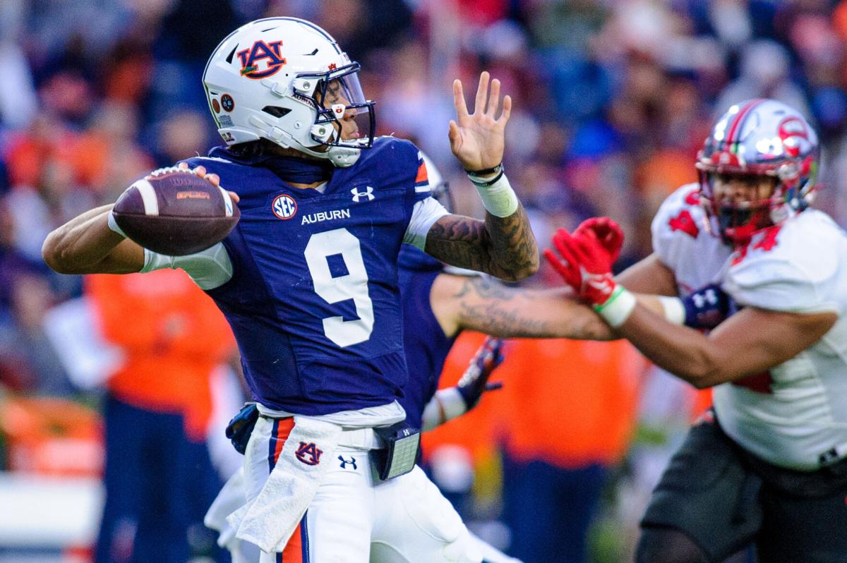 Auburn quarterback Robby Ashford named to AllSEC freshman team