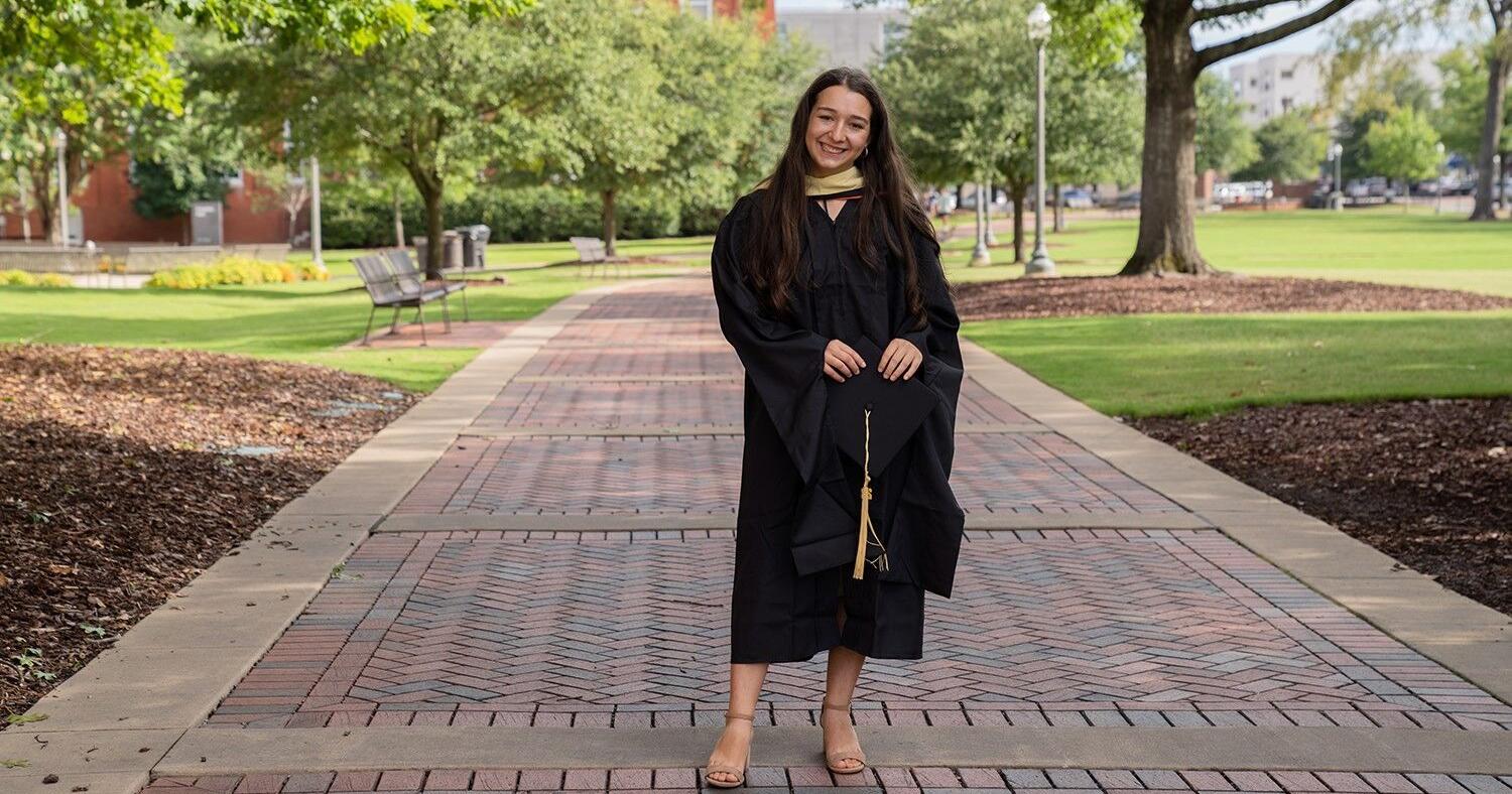 Auburn graduate Mariannah Harding earns master's at 18 - Vimarsana News