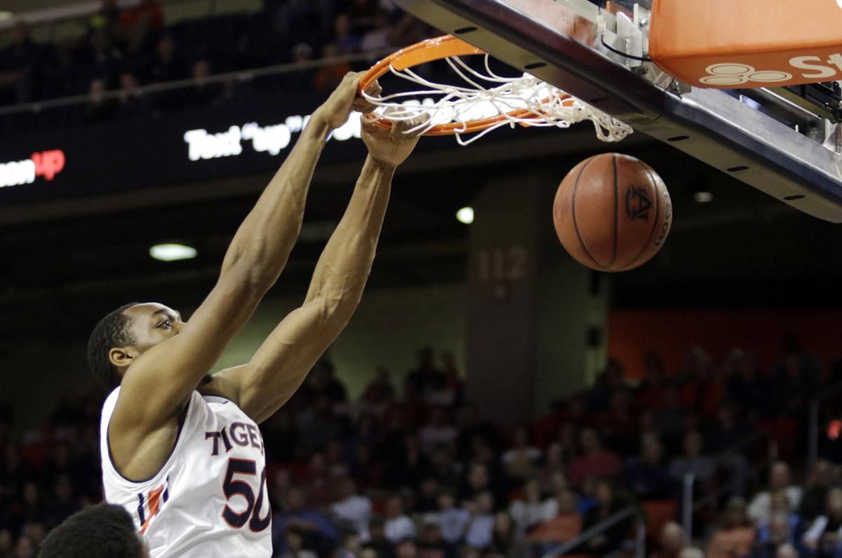 No 8 Auburn Shakes Off Sluggish Start To Top Unc Asheville 67 41