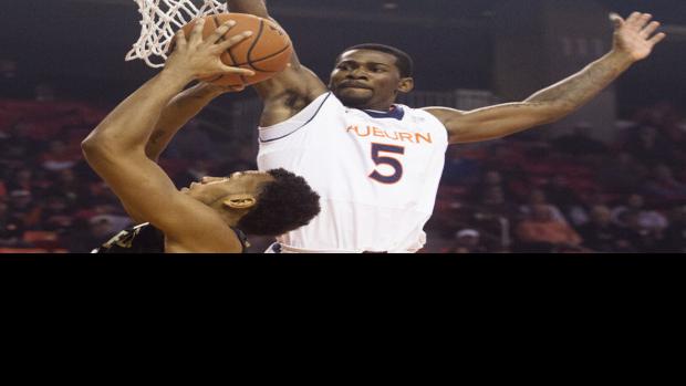 Auburn Basketball Barbee Says Pattern Of Behavior Led To Shaq