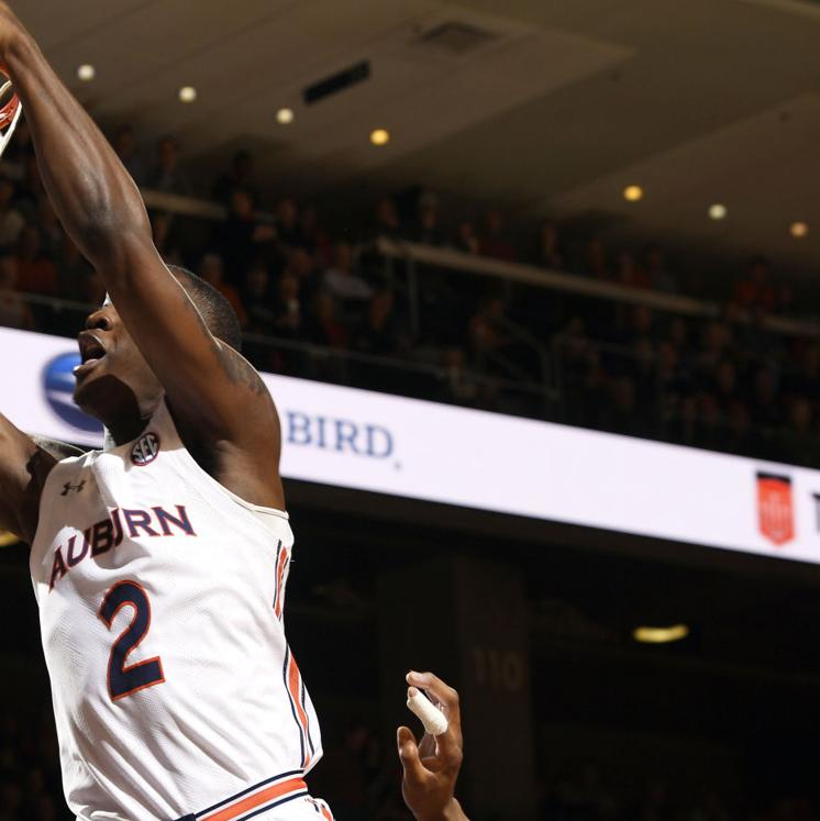 Jaylin Williams Makes A Highlight Reel Out Of His Opportunity In