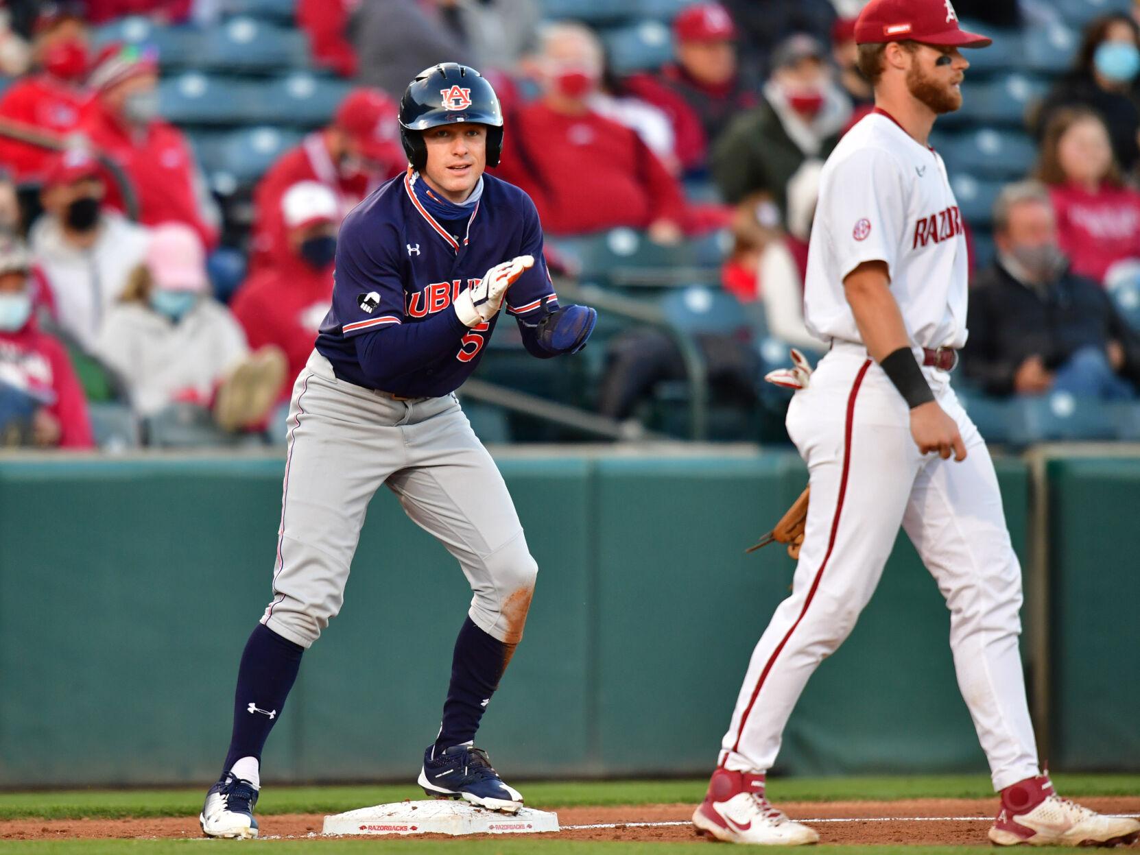 Auburn Baseball Grabs First Sec Win By Taking Down No 2 Arkansas Auburn University Sports News Oanow Com