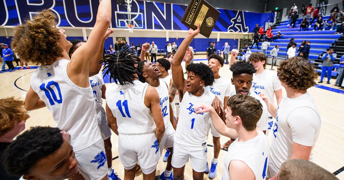 OANow.com - AREA CHAMPS: Auburn High boys come back to beat Central, claim area tournament title image